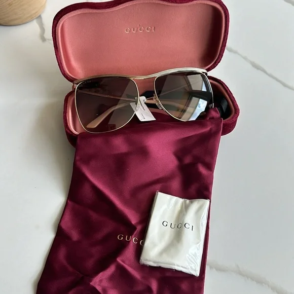 Gucci
65mm Square Sunglasses - Picture 13 of 13
